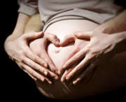 femme-enceinte-mains