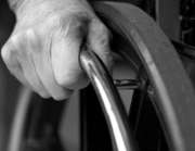 fauteuil-roulant-main