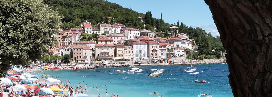 habitation-plage-vacances-ciel-bleu