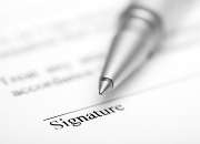 feuille-signature-stylo